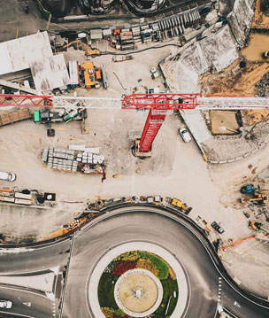 Ein Sáez TLS 75B 18T im Einsatz auf eine Baustelle in Sanpellegrino