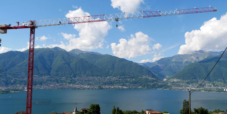 HABITAT Lago Maggiore se está haciendo realidad con una grúa Sáez TL 55 6T